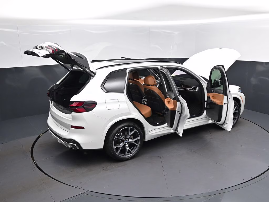 2026 Mineral White Metallic BMW X5 xDrive40i AWD SUV