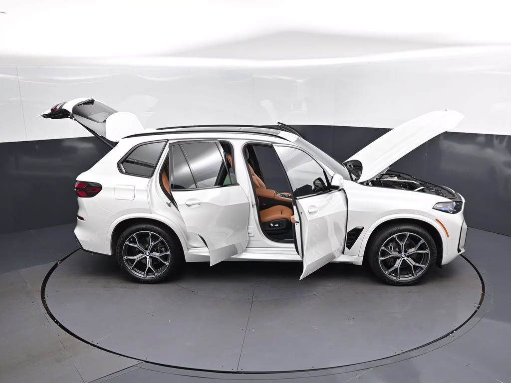 2026 Mineral White Metallic BMW X5 xDrive40i AWD SUV