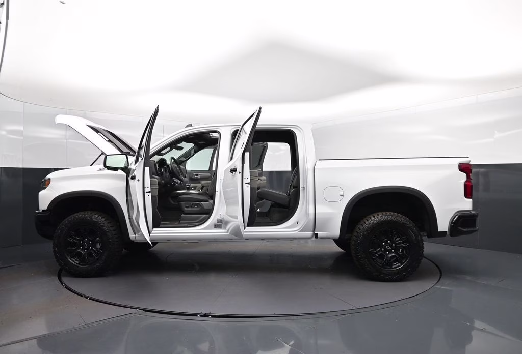 2026 Summit White Chevrolet Silverado 1500 ZR2 4X4 Truck