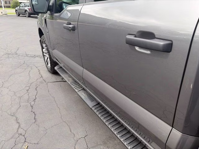 2022 Gray Metallic Ford F-150 XL 4X4 Truck