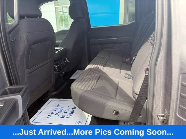 2022 Gray Metallic Ford F-150 XL 4X4 Truck