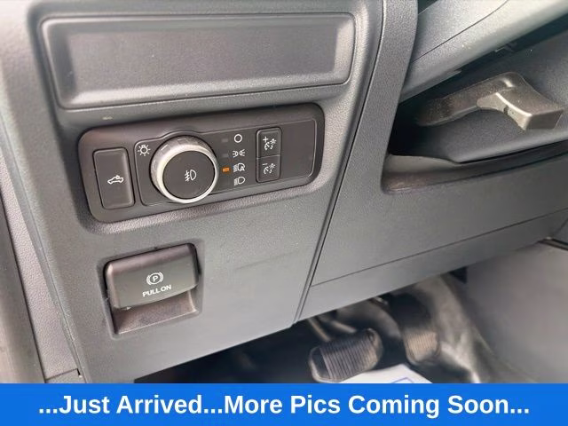 2022 Gray Metallic Ford F-150 XL 4X4 Truck