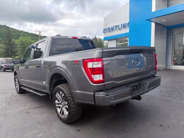 2022 Gray Metallic Ford F-150 XL 4X4 Truck