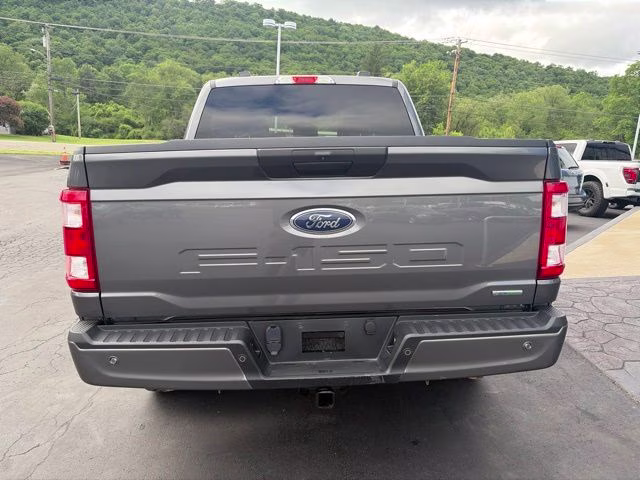 2022 Gray Metallic Ford F-150 XL 4X4 Truck