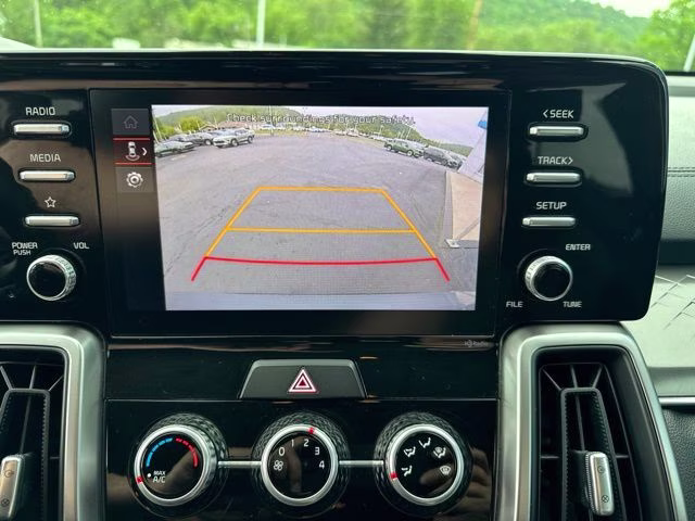 2023 Silver Kia Sorento LX FWD SUV
