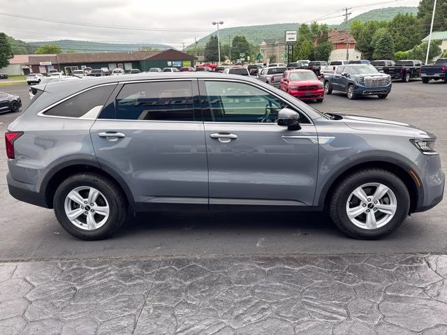 2023 Silver Kia Sorento LX FWD SUV