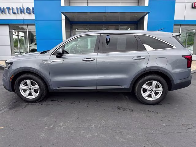 2023 Silver Kia Sorento LX FWD SUV