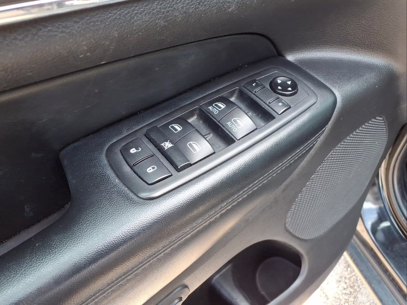 2020 Diamond Black Jeep Grand Cherokee Limited 4X4 SUV