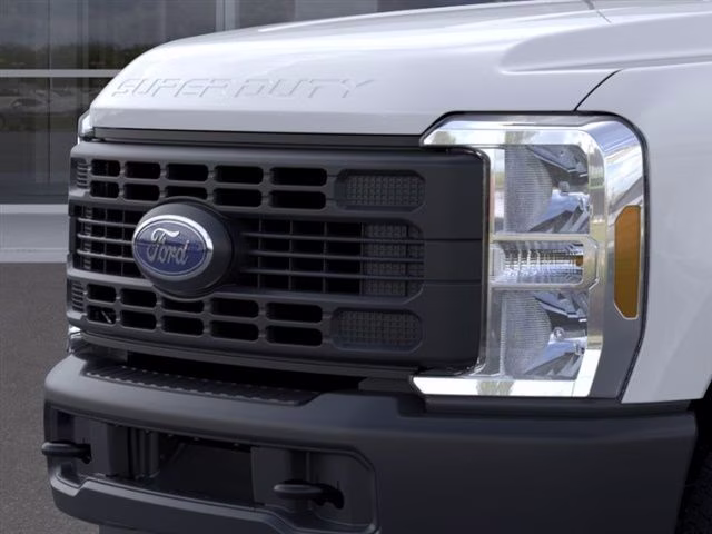 2026 Oxford White Ford Super Duty F-250 SRW XL 4X4 Truck