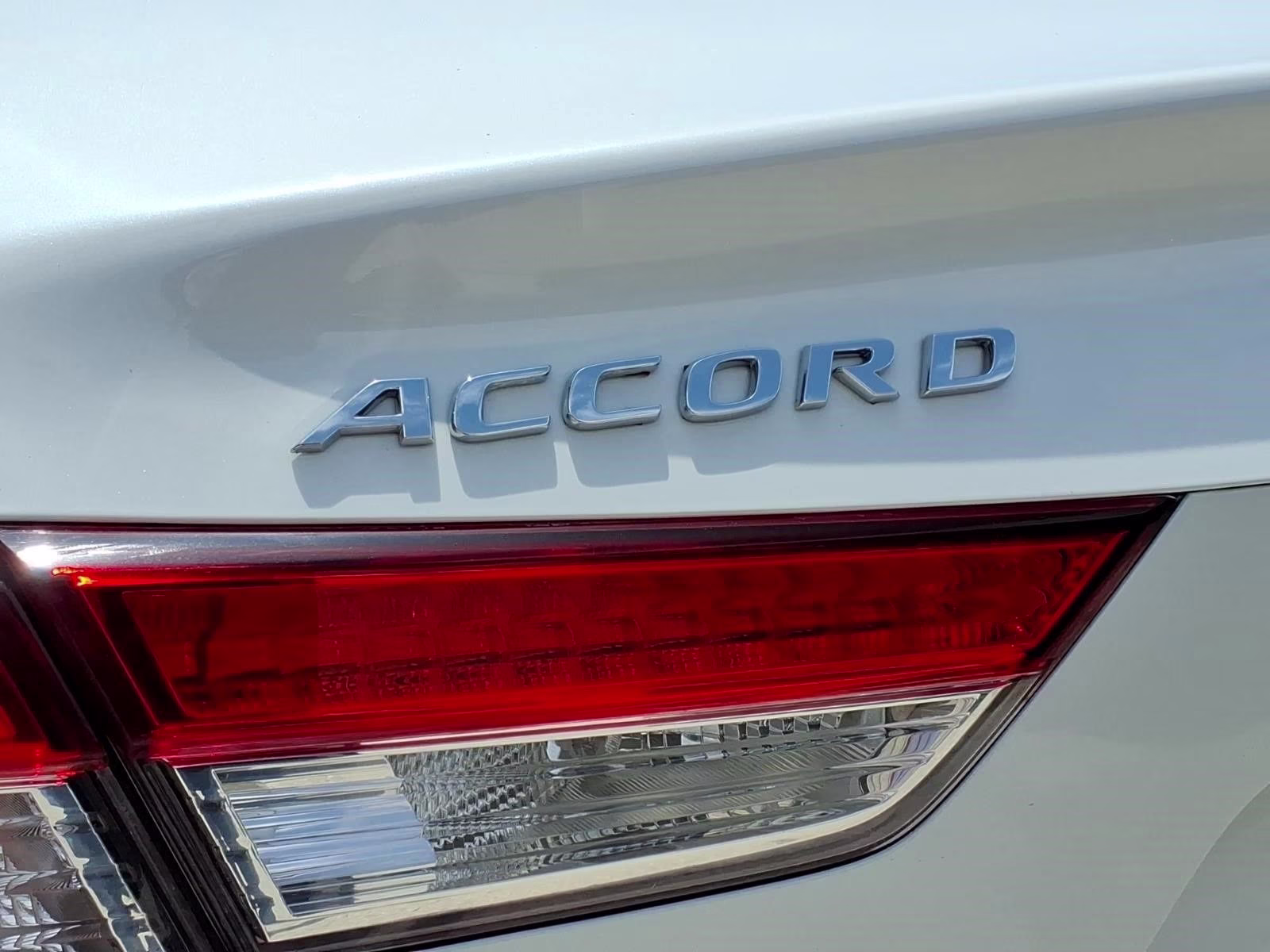 2020 Platinum White Pearl Honda Accord LX FWD Sedan