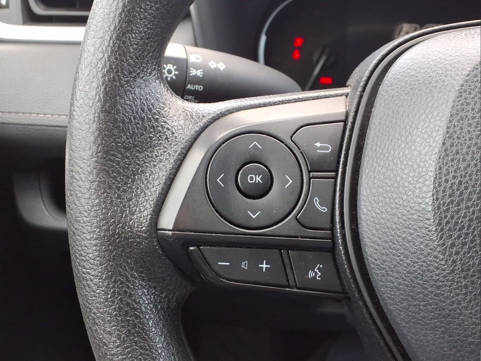 2024 Silver Sky Metallic Toyota RAV4 XLE FWD SUV