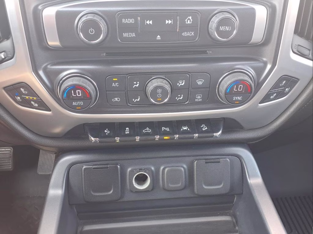 2017 PEPPERDUST METALLIC GMC Sierra SLT 4X4 Truck