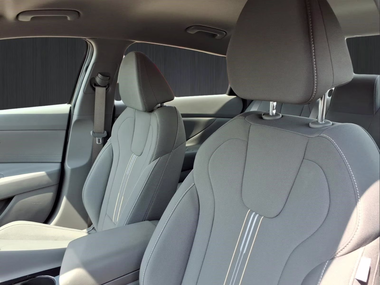 2025 Abyss Black Hyundai Elantra Hybrid Blue FWD Sedan
