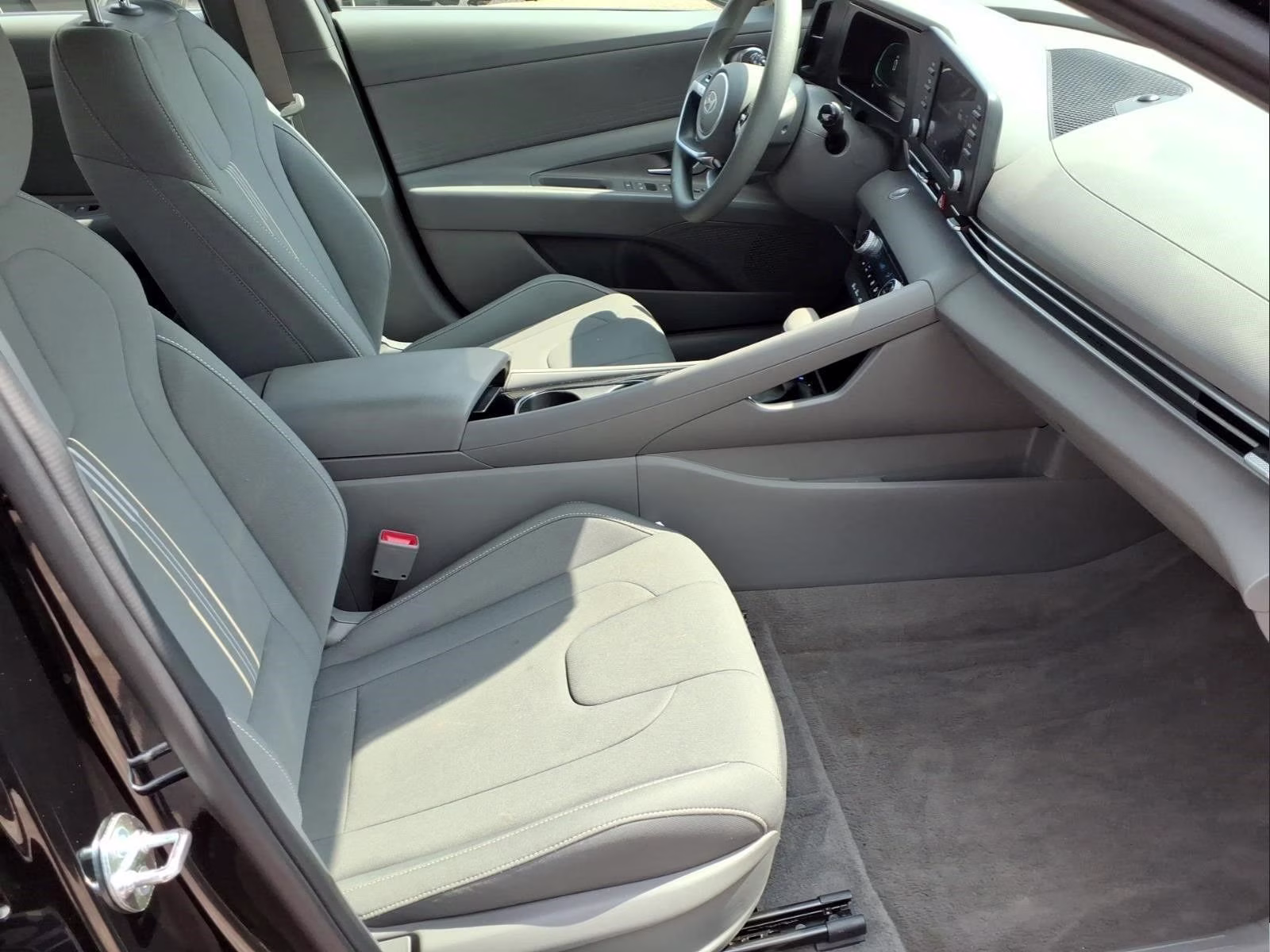 2025 Abyss Black Hyundai Elantra Hybrid Blue FWD Sedan