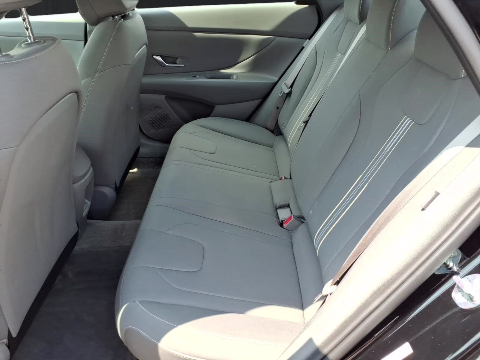2025 Abyss Black Hyundai Elantra Hybrid Blue FWD Sedan