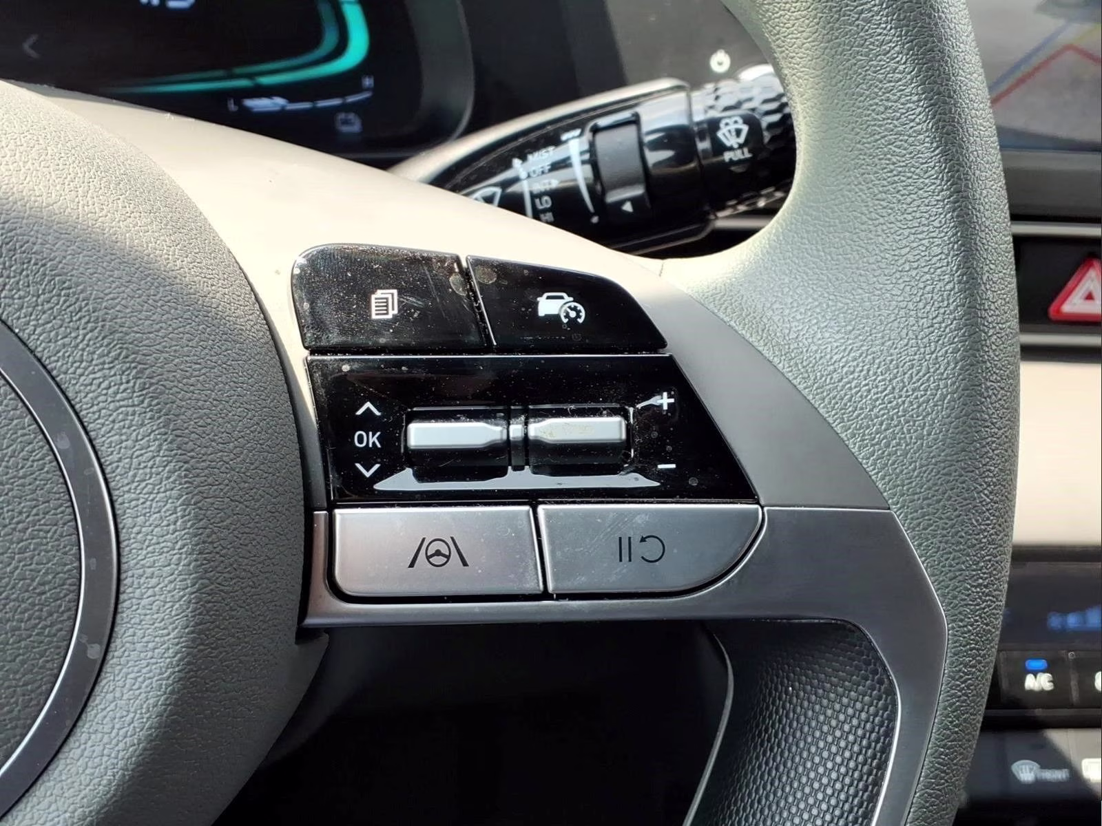2025 Abyss Black Hyundai Elantra Hybrid Blue FWD Sedan