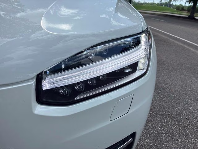2024 Crystal White Volvo XC90 Ultimate AWD SUV
