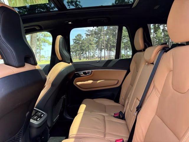 2024 Crystal White Volvo XC90 Ultimate AWD SUV