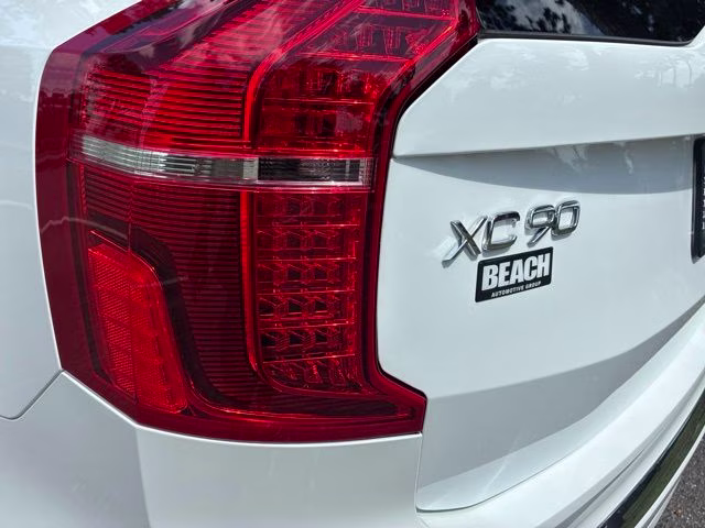 2024 Crystal White Volvo XC90 Ultimate AWD SUV