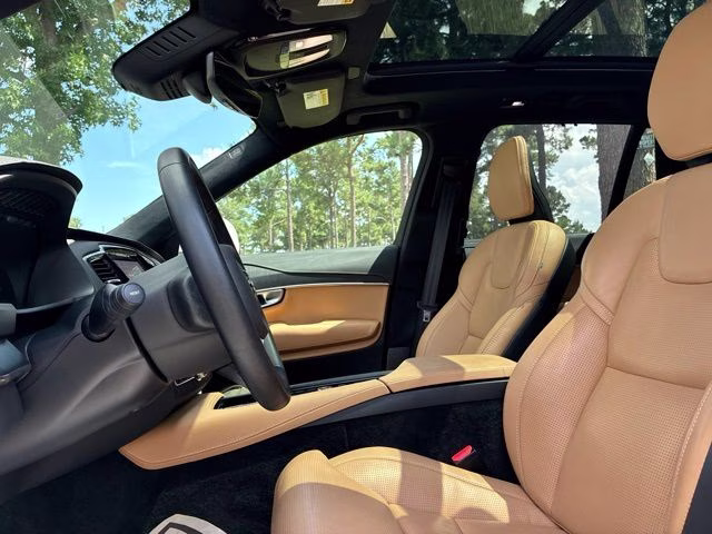 2024 Crystal White Volvo XC90 Ultimate AWD SUV