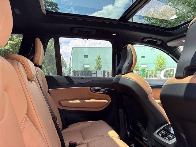 2024 Crystal White Volvo XC90 Ultimate AWD SUV