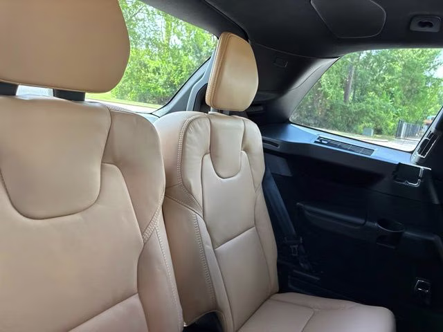 2024 Crystal White Volvo XC90 Ultimate AWD SUV