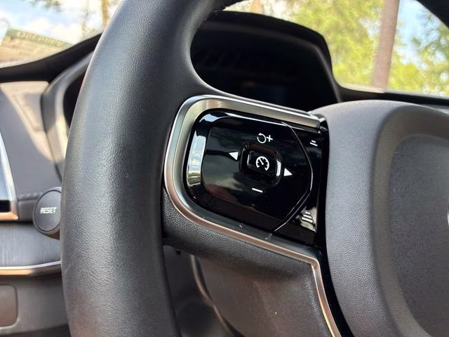 2024 Crystal White Volvo XC90 Ultimate AWD SUV