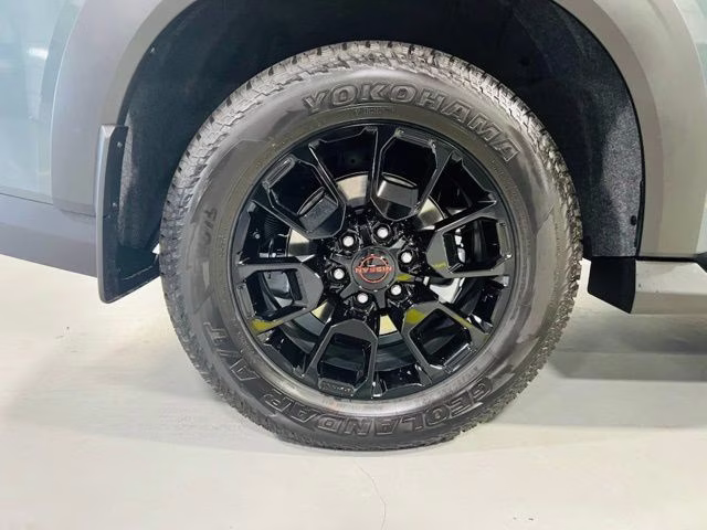 2026 Alpine Metallic/Super Blk Nissan Armada PRO-4X 4X4 SUV
