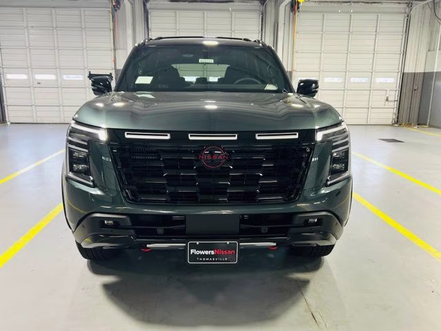 2026 Alpine Metallic/Super Blk Nissan Armada PRO-4X 4X4 SUV