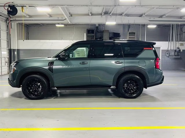 2026 Alpine Metallic/Super Blk Nissan Armada PRO-4X 4X4 SUV
