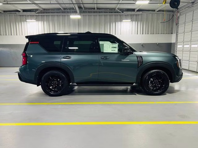 2026 Alpine Metallic/Super Blk Nissan Armada PRO-4X 4X4 SUV