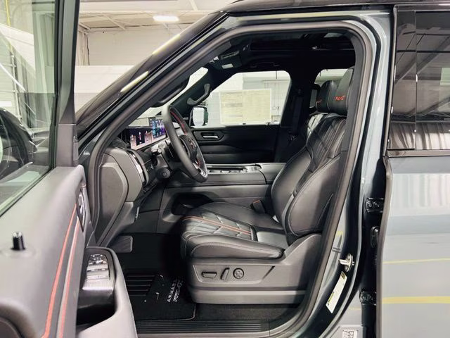2026 Alpine Metallic/Super Blk Nissan Armada PRO-4X 4X4 SUV