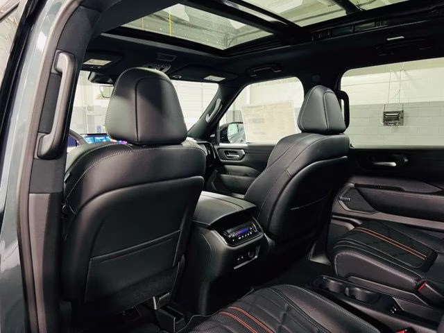 2026 Alpine Metallic/Super Blk Nissan Armada PRO-4X 4X4 SUV
