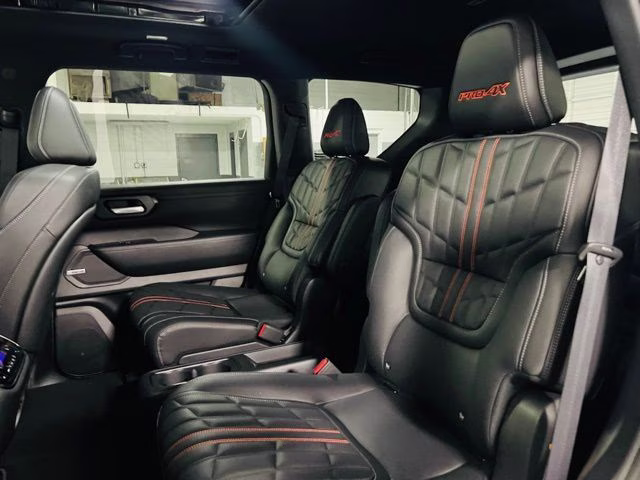 2026 Alpine Metallic/Super Blk Nissan Armada PRO-4X 4X4 SUV