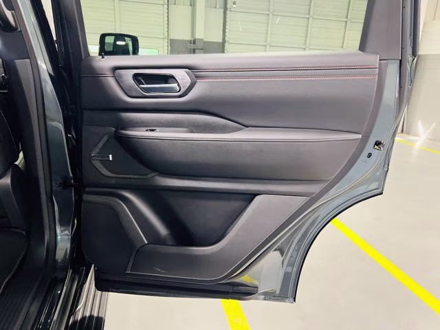 2026 Alpine Metallic/Super Blk Nissan Armada PRO-4X 4X4 SUV