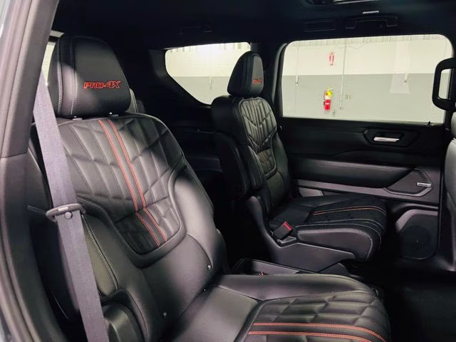 2026 Alpine Metallic/Super Blk Nissan Armada PRO-4X 4X4 SUV