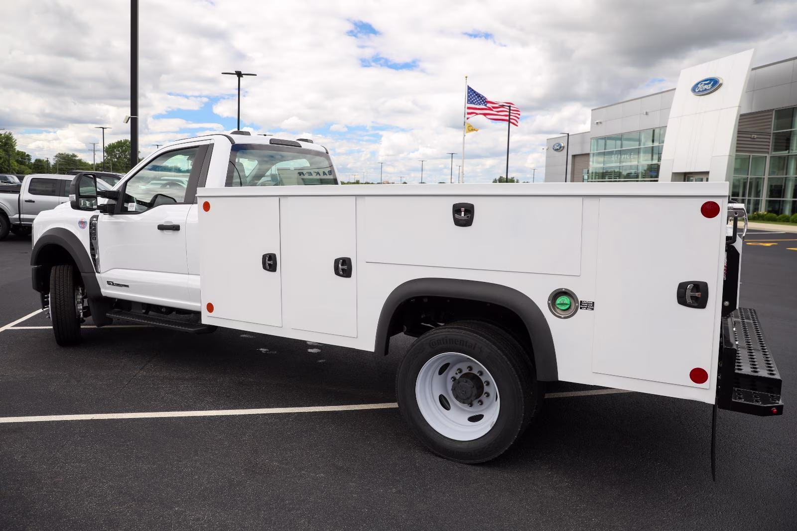 2026 Oxford White Ford Super Duty F-450 DRW XL RWD Truck