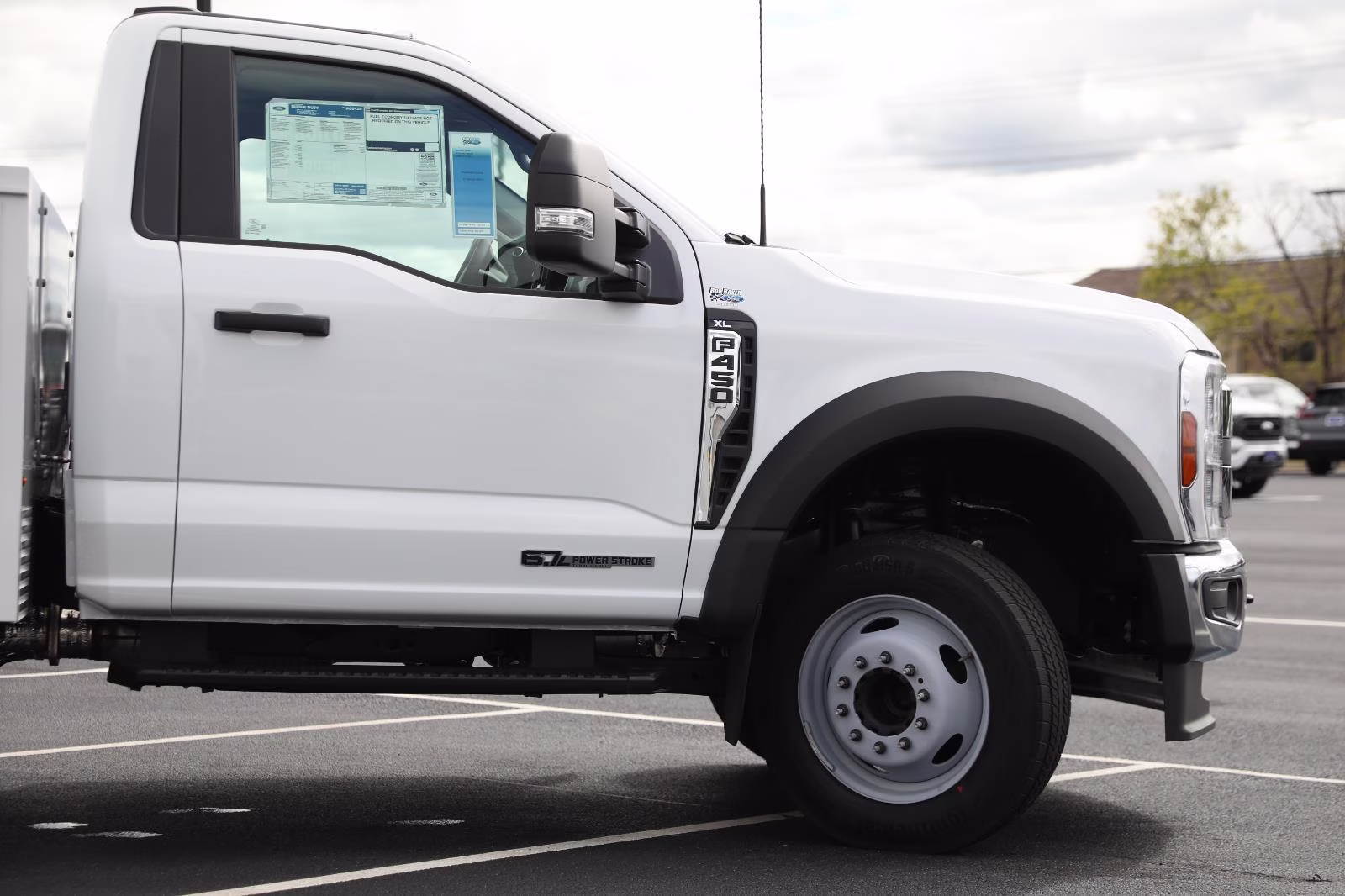 2026 Oxford White Ford Super Duty F-450 DRW XL RWD Truck