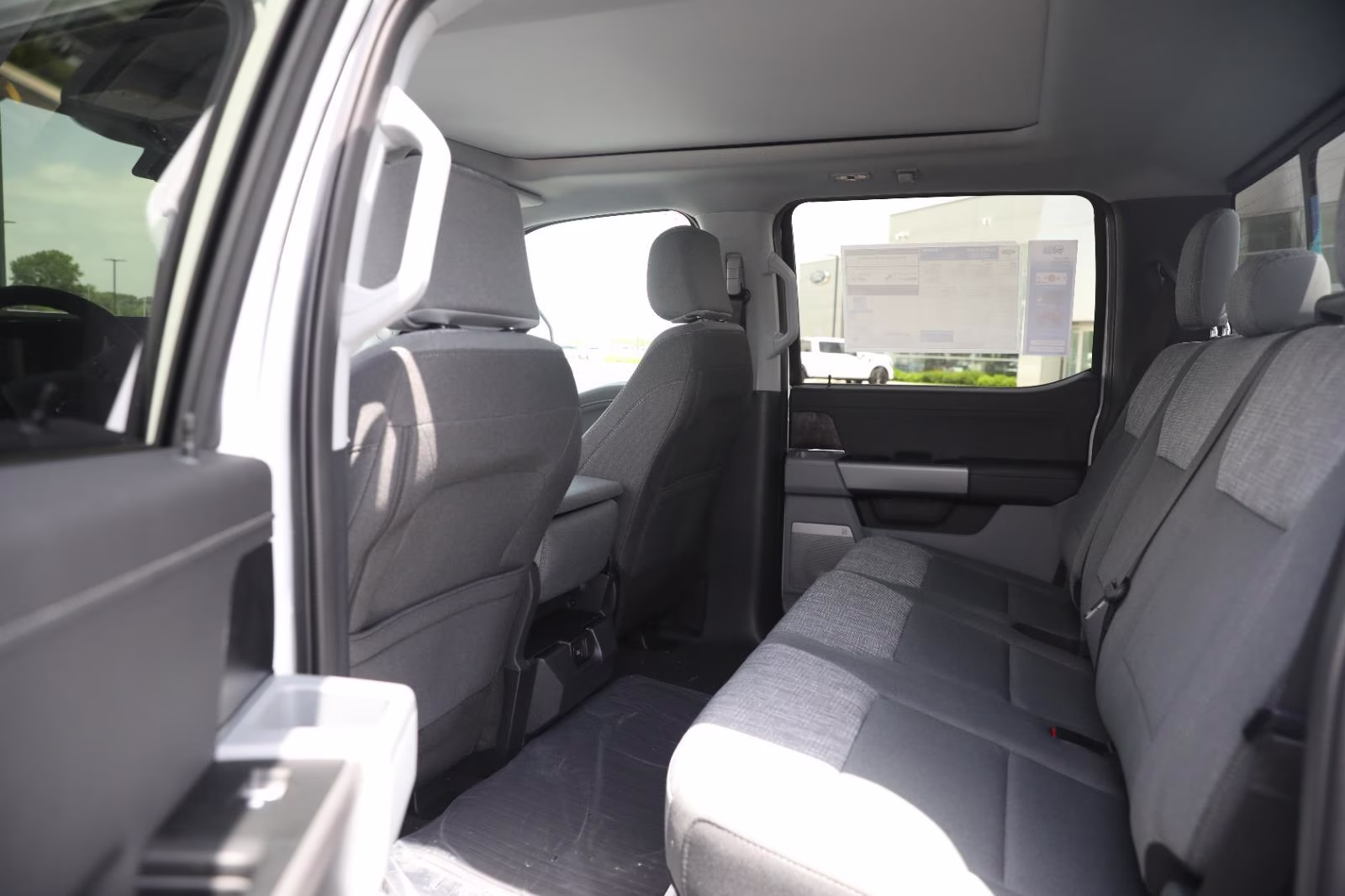 2026 Oxford White Ford Super Duty F-250 SRW XLT 4X4 Truck