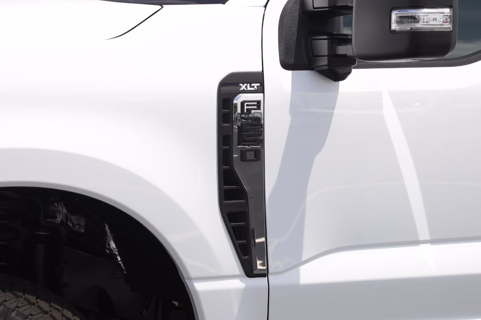 2026 Oxford White Ford Super Duty F-250 SRW XLT 4X4 Truck