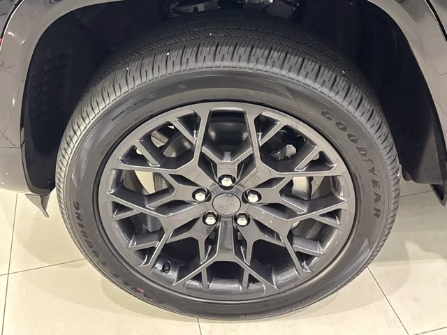 2026 Diamond Black Crystal Pearlcoat Jeep Grand Cherokee L Summit 4X4 SUV
