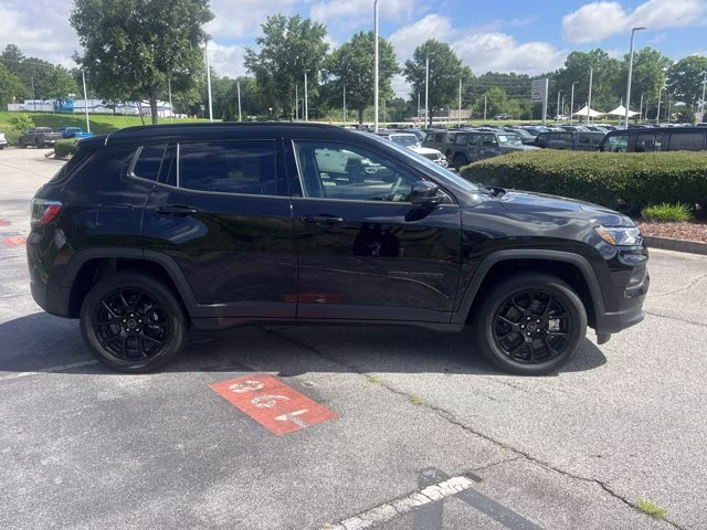 2026 Diamond Black Crystal Pearlcoat Jeep Compass Latitude Altitude 4X4 SUV