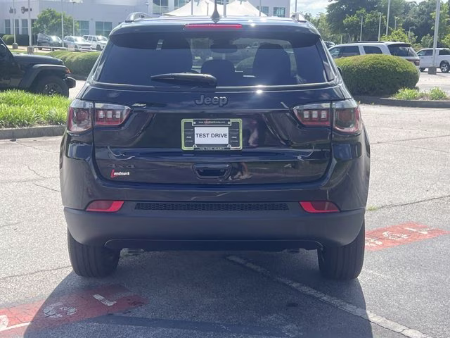 2026 Diamond Black Crystal Pearlcoat Jeep Compass Latitude Altitude 4X4 SUV