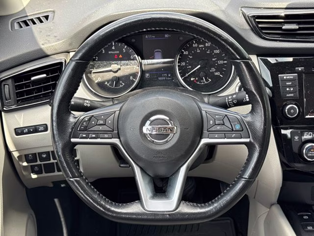 2019 Pearl White Tricoat Nissan Rogue Sport SV FWD SUV