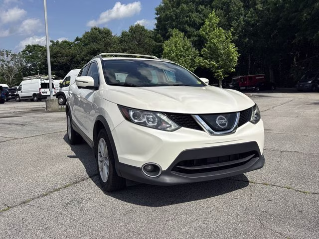 2019 Pearl White Tricoat Nissan Rogue Sport SV FWD SUV