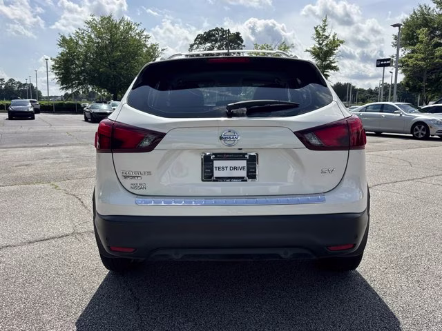 2019 Pearl White Tricoat Nissan Rogue Sport SV FWD SUV