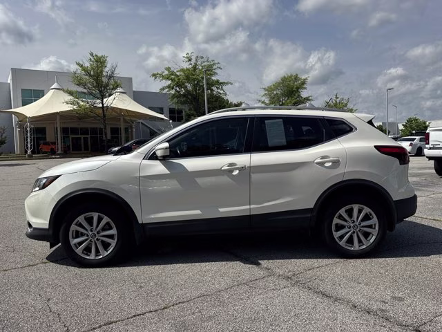 2019 Pearl White Tricoat Nissan Rogue Sport SV FWD SUV