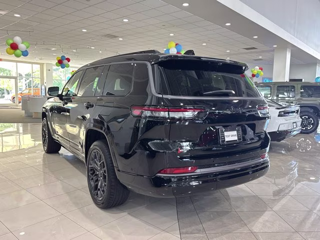 2026 Diamond Black Crystal Pearlcoat Jeep Grand Cherokee L Summit 4X4 SUV