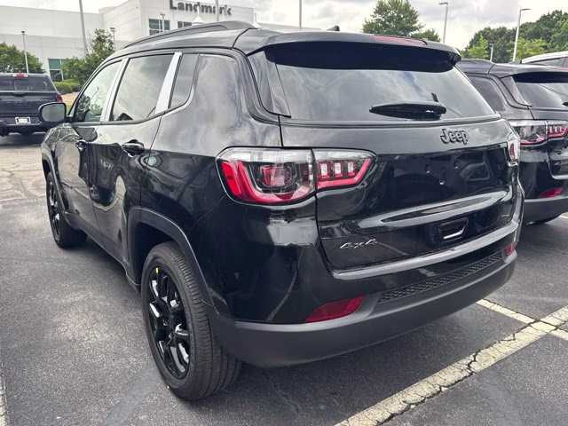 2026 Diamond Black Crystal Pearlcoat Jeep Compass Latitude Altitude 4X4 SUV