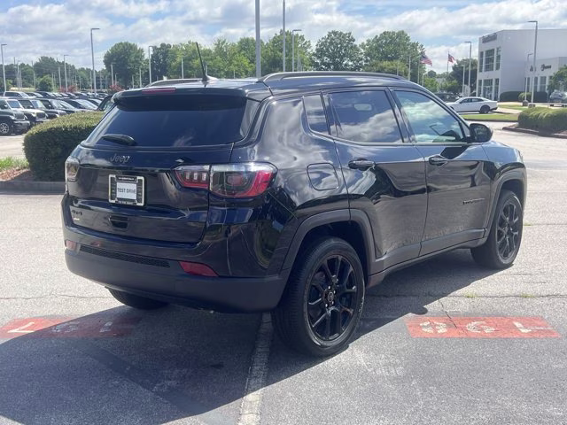 2026 Diamond Black Crystal Pearlcoat Jeep Compass Latitude Altitude 4X4 SUV